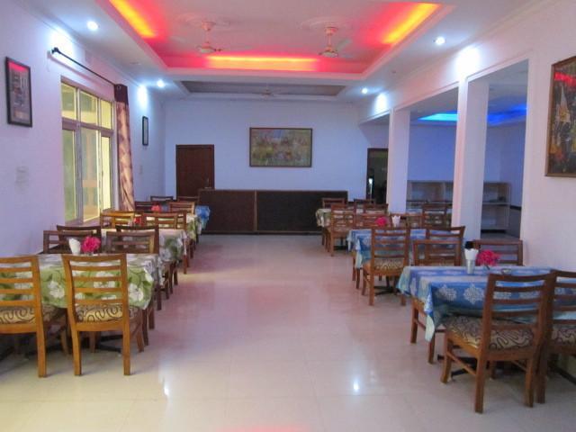 Hotel Surya Khajurāho Esterno foto