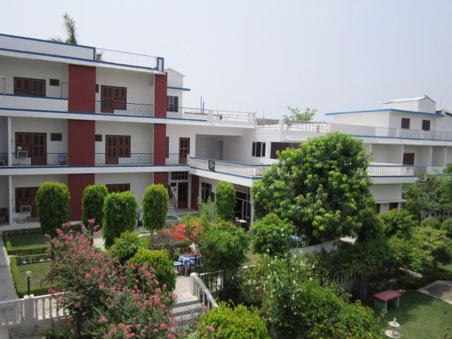 Hotel Surya Khajurāho Esterno foto