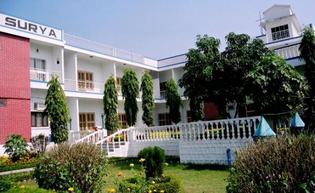 Hotel Surya Khajurāho Esterno foto
